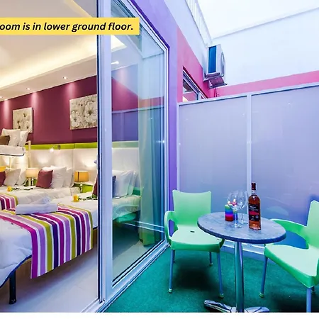 Bayside Apartment *