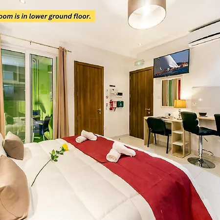 Bayside Apartment *
