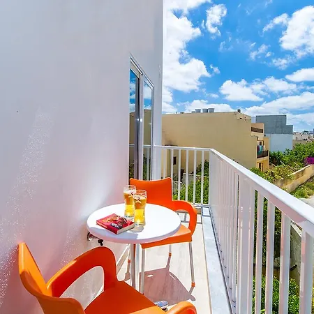 Bayside Apartment *