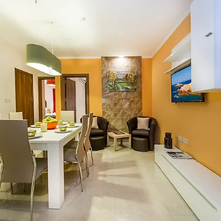 Apartment Bayside